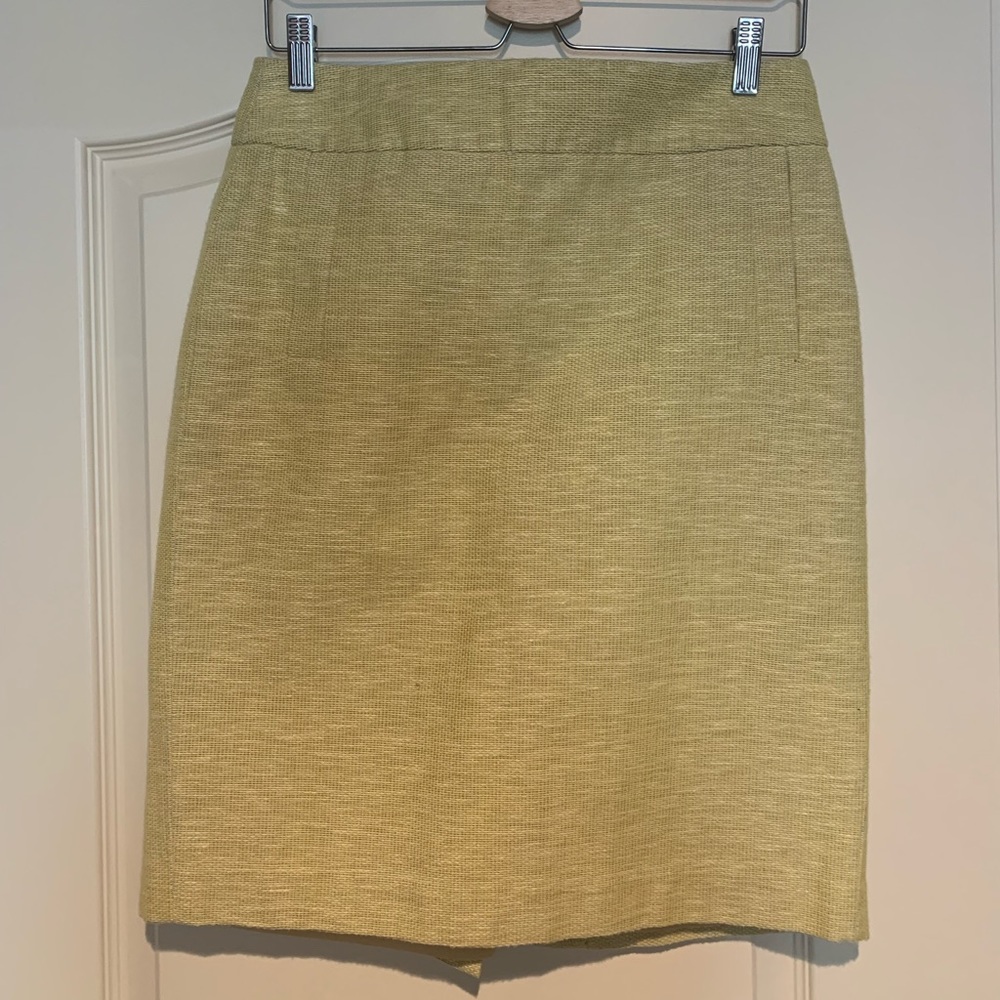 Size 6 Banana Republic Yellow Pencil Skirt